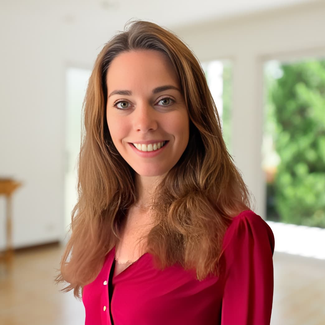 Jessica, VA van Marloes Mulder – Hashimoto specialist en expert in trage schildklierklachten. Jessica beantwoordt je vragen en zorgt voor persoonlijk contact met de praktijk.