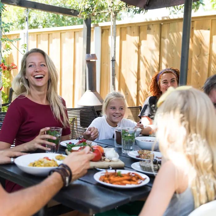 Marloes met haar gezin tijdens het helende familieleven
